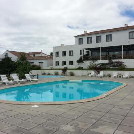 Apartamentos Turisticos Nossa Senhora Da Estrela – hotel w mieście Lagoa