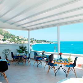 B&B Una Terrazza sul Golfo di Sferracavallo, готель у місті Сферракавалло