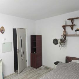 Garsoniera in apartament liber