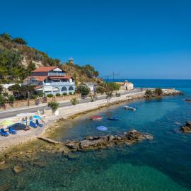 Elena's Seafront Deluxe Studios, hotel di Zakynthos Town