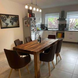 Moderne Wohnung mit Stil, hotell i Grossgerungs