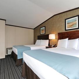 Instalodge Hotel and Suites Karnes City: Karnes City şehrinde bir otel