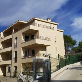 Apartment Veronika, hotel in Okrug Gornji