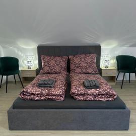 Colosseum Étterem és Apartman Salgótarján, hotel en Salgótarján