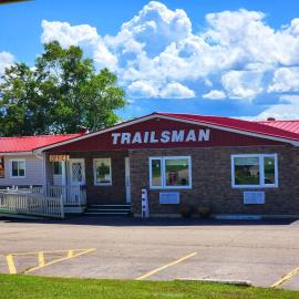 Trailsman Lodge, hotell i Baddeck