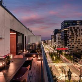 Spacious modern 3BR apartment at CENTRAL OSLO barcode, hotell i Oslo