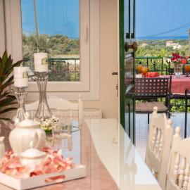 Ariadni Sea View Apartment, hotel a Minia