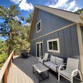 Your own Base Camp for your mountain adventures, hotel a Green Mountain Falls