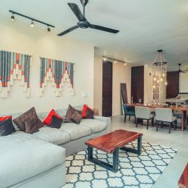 Luxury 2 BDR 2 BTH 2 Bikes Jacuzzi FibOptic WiFi.