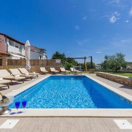 Holiday Home Licardo by Interhome, hotel Štinjanban
