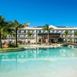 Japy Golf Resort Hotel، فندق في كابروفا