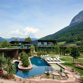 Manna Resort, Hotel in Montan