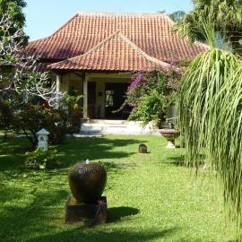 Rumah Kita Villa/hotel – hotel w mieście Kalibaru