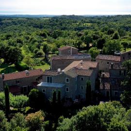 L'Abbraccio della Quercia - Suites, hotel in Buje