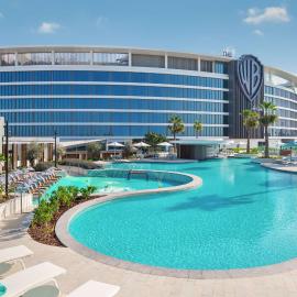 The WB Abu Dhabi, Curio Collection By Hilton, hotel di Abu Dhabi