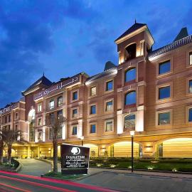 DoubleTree by Hilton Hotel Riyadh - Al Muroj Business Gate, hotel en Riad