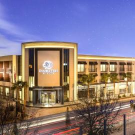 DoubleTree By Hilton Izmir Airport, hotel en İzmir