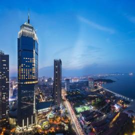Yantai में, होटल Hilton Yantai