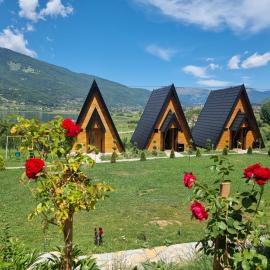 Eka's Village, hotel Plavban