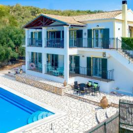 Villa Di Giovanni by PosarelliVillas, hotell sihtkohas Perítheia