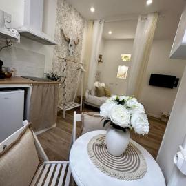 Chez Roméo & Sandro – hotel w mieście Pézenas