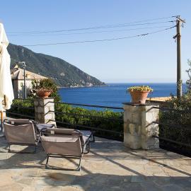 La CONCHIGLIA Bed & Breakfast، فندق في كامولي
