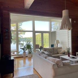 Villa Valkeinen, khách sạn ở Nilsiä