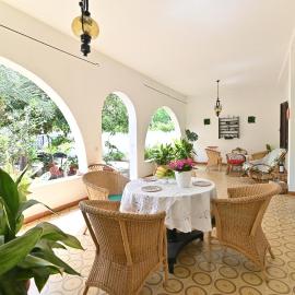 IzzHome Coloniale, хотел в Пула