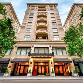 Embassy Suites by Hilton Portland Downtown, готель у Портленді