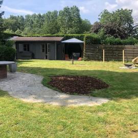 Tiny House Close to Brussels South Charleroi Airport, hotel en Courcelles