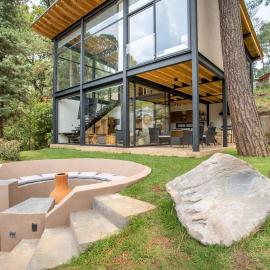 CASA NUEVA en Avandaro rodeada de Naturaleza, Hotel in Valle de Bravo