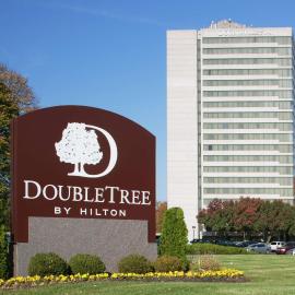 DoubleTree by Hilton Kansas City - Overland Park: Overland Park şehrinde bir otel
