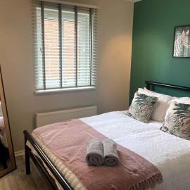 Modern 3 bed home, Chesterfield