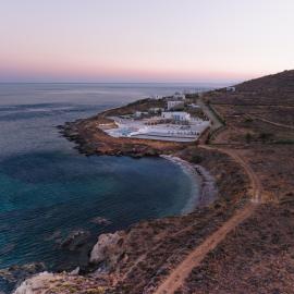 Royal-Ma Resort, hotel di Perástra