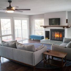 Finn's Hideaway -Modern family river home, hotel u gradu Keokuk