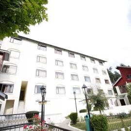 Vardaan Hotels - PatniTop, ξενοδοχείο σε Patnitop