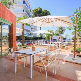 Terra Aurea Aparthotel, hotel i Salou