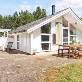 Luxurious Retreat by Bratten Strand-By Traum
