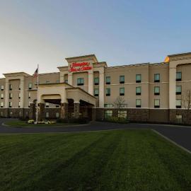 Hampton Inn & Suites Wheeling - The Highlands, ξενοδοχείο σε Triadelphia