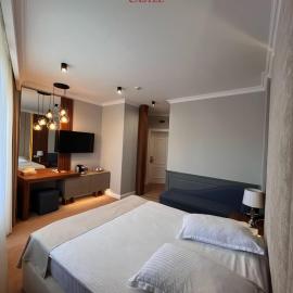 Hotel Castel โรงแรมในรึมนิคูวัลเจีย