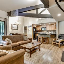 Keystone Condo on Shuttle Line < 1 Mi to Resort!, hotel i Dillon