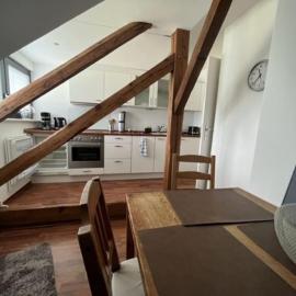 Zentrale Wohnung im Grünen!, hotell Berliinis