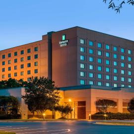 Embassy Suites by Hilton Raleigh Durham Research Triangle, khách sạn ở Cary
