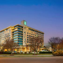 Embassy Suites by Hilton Hampton Convention Center, viešbutis mieste Hamptonas