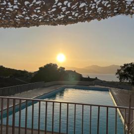 Bella Vista 34 , T2 vue mer, piscine ,climatisé Porticcio