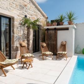 Blacksmith's House - Secluded Heated Pool Oasis Near Zadar