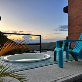 Studio Suite Campestre con Jacuzzi, hotell sihtkohas Buga