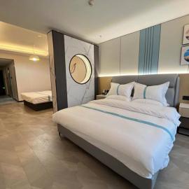 VX Hotel Anhui Suzhou Dangshan Zhongyuan Road, מלון בDangshan