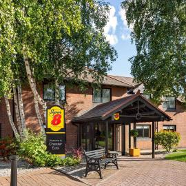 Super 8 by Wyndham Chester East, ξενοδοχείο στο Τσέστερ