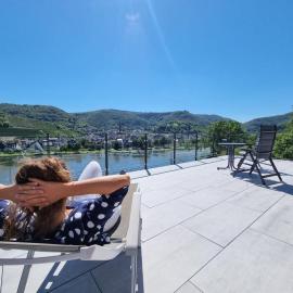 MV Römervilla, Lofts & Penthouses mit traumhaftem Moselpanoramablick und Sauna, hotel a Treis-Karden